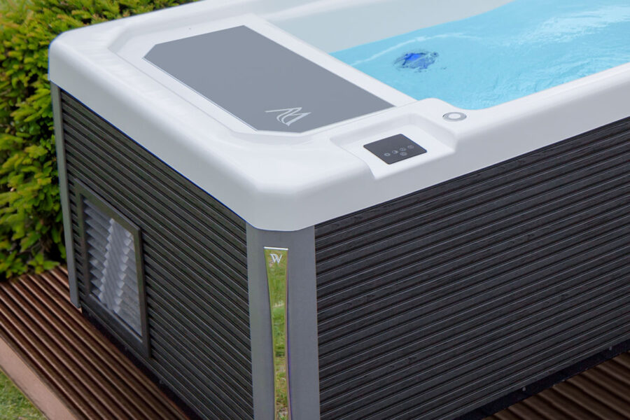 wellis Iceland cold plunge tub sideview 2